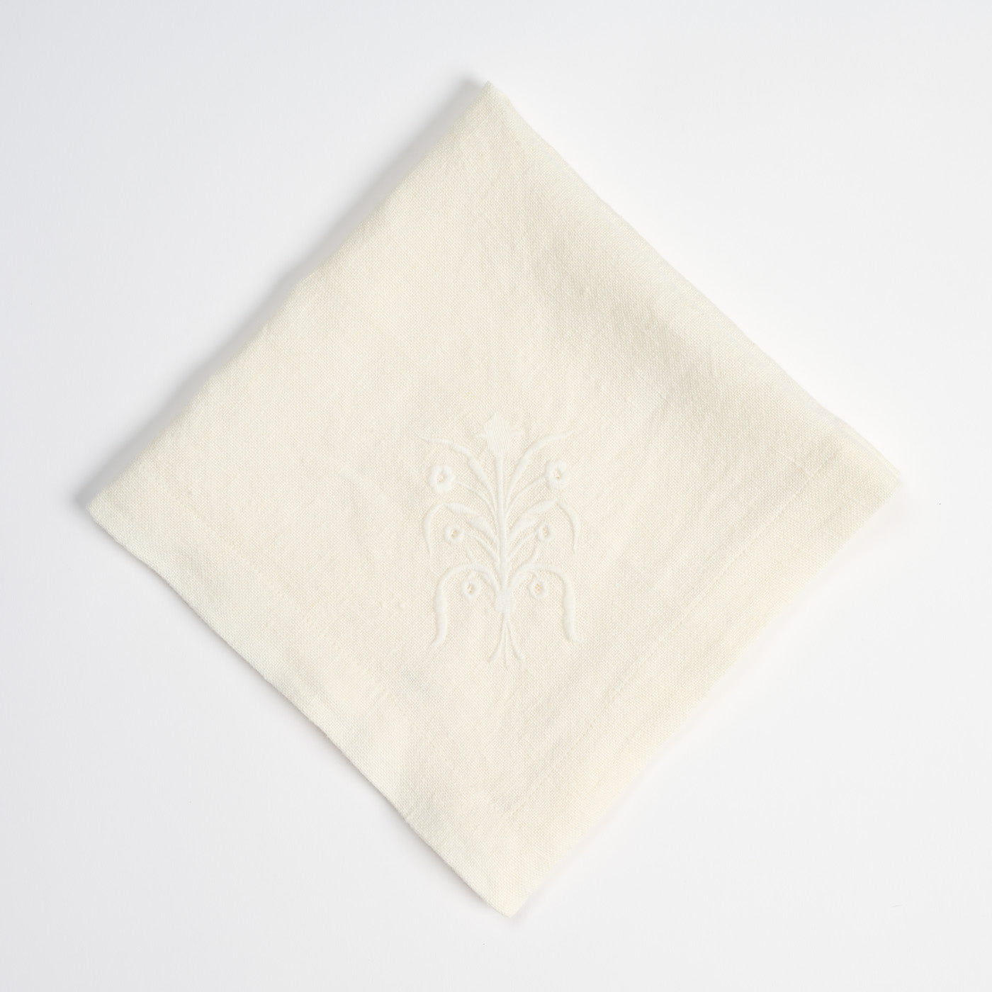 Floral linen tablecloth, white