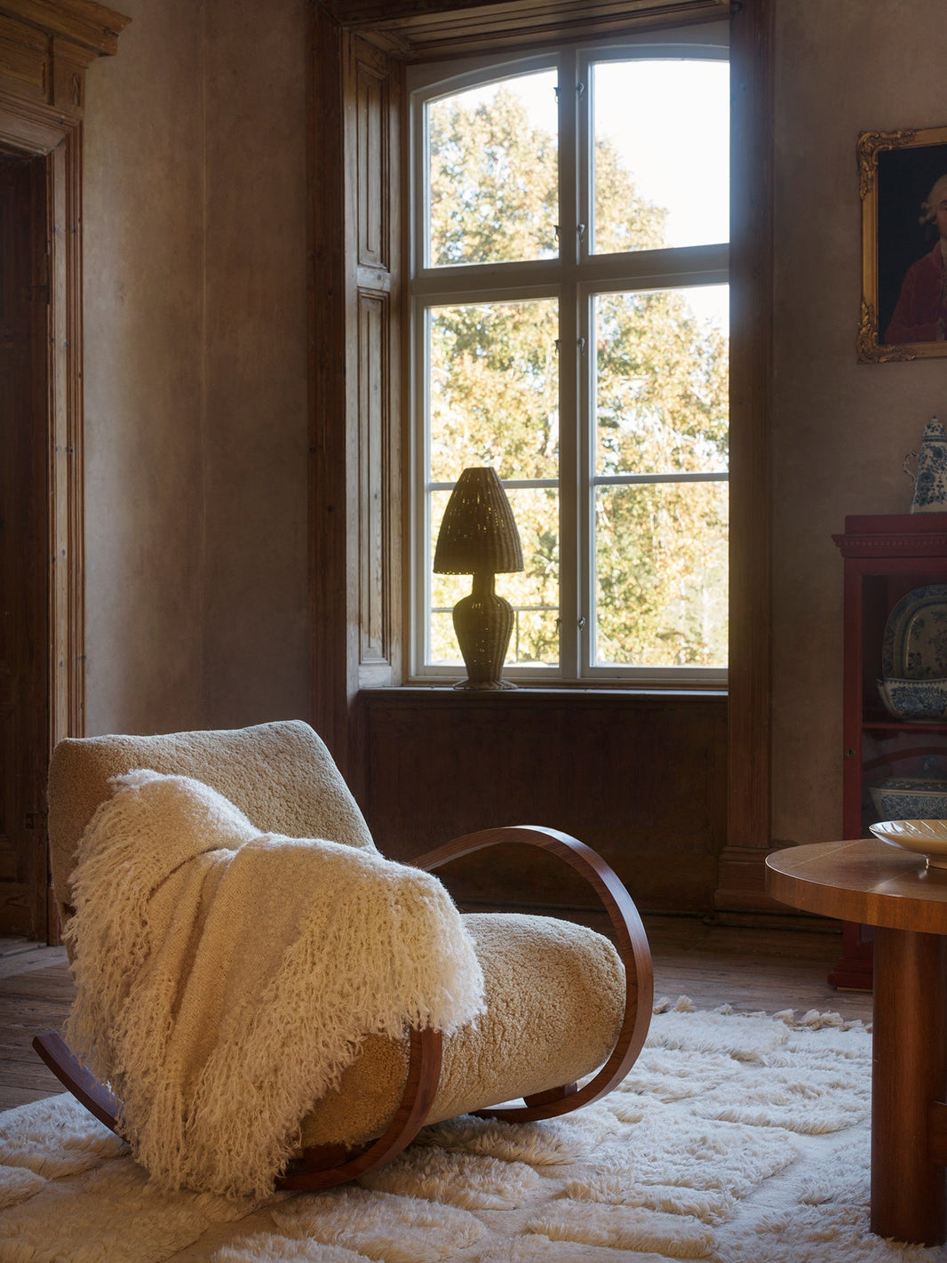 The hidden manor