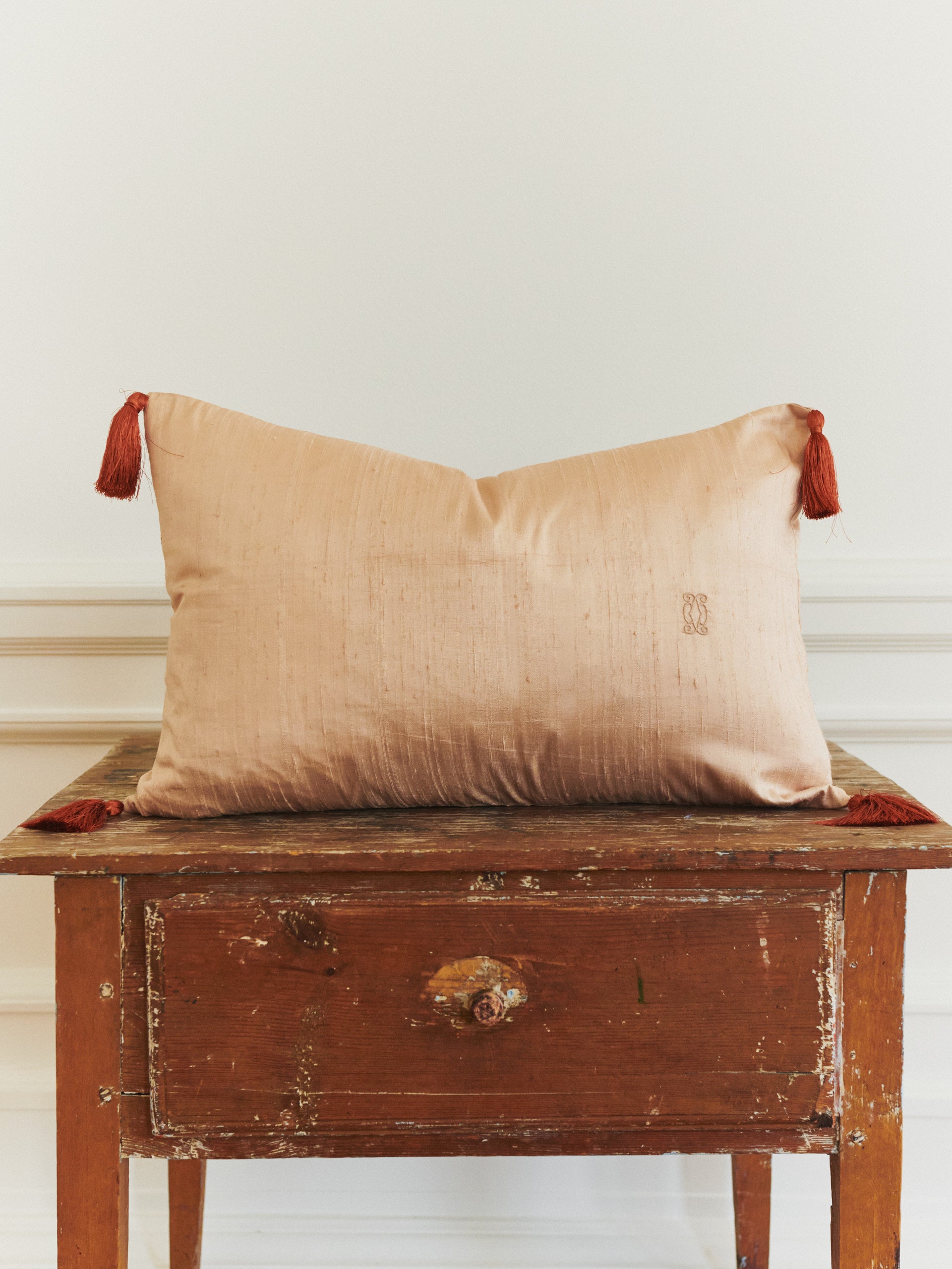 Silk Cushion Dusty Pink